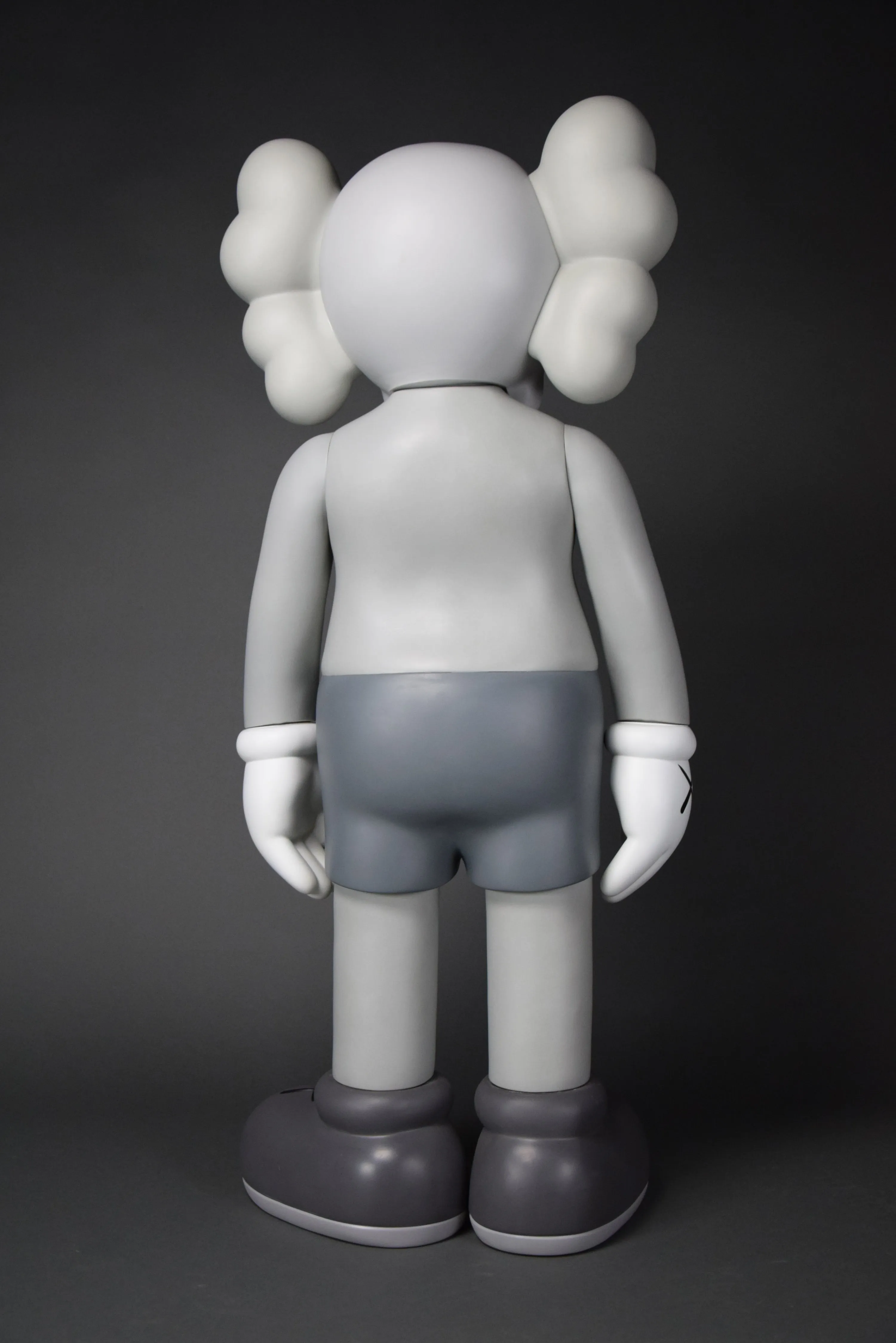 KAWS 4ft Companion XXL 2007