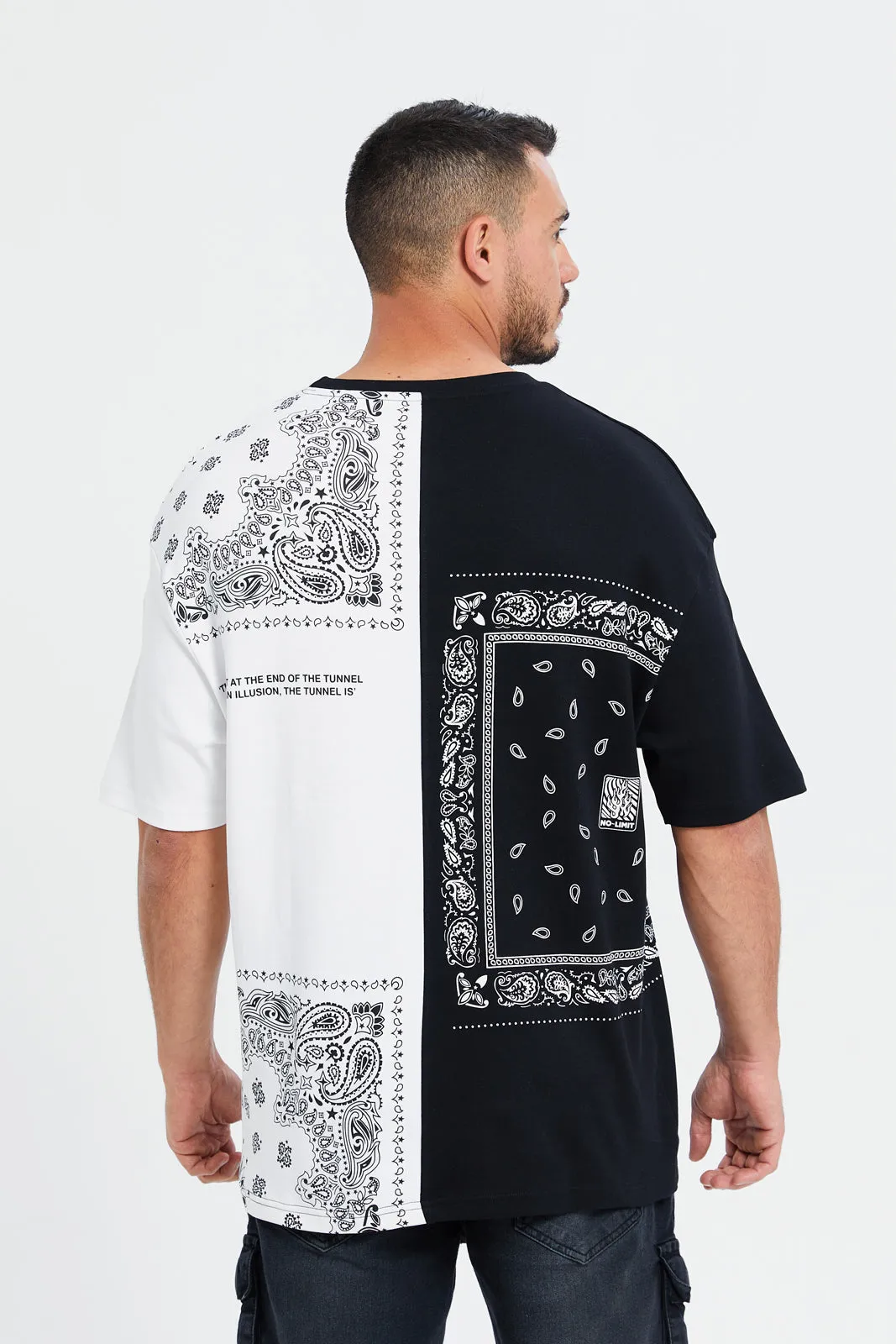 Men White And Black Paisley Print T-Shirt